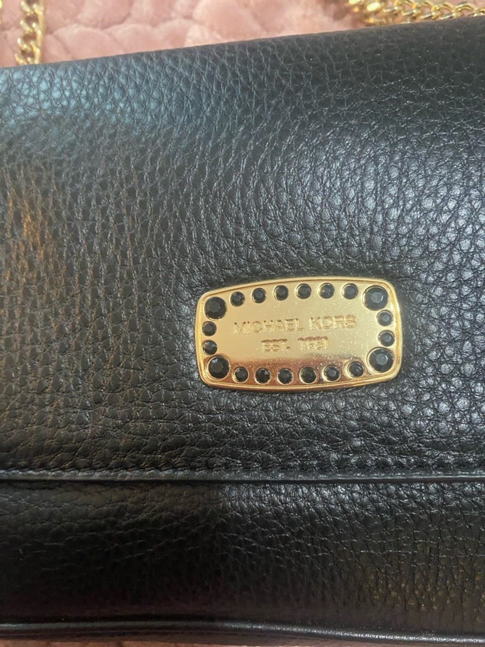 Michael Kors Black Leather Shoulder Bag with Gold Chain Detail - Picture 3 of 6